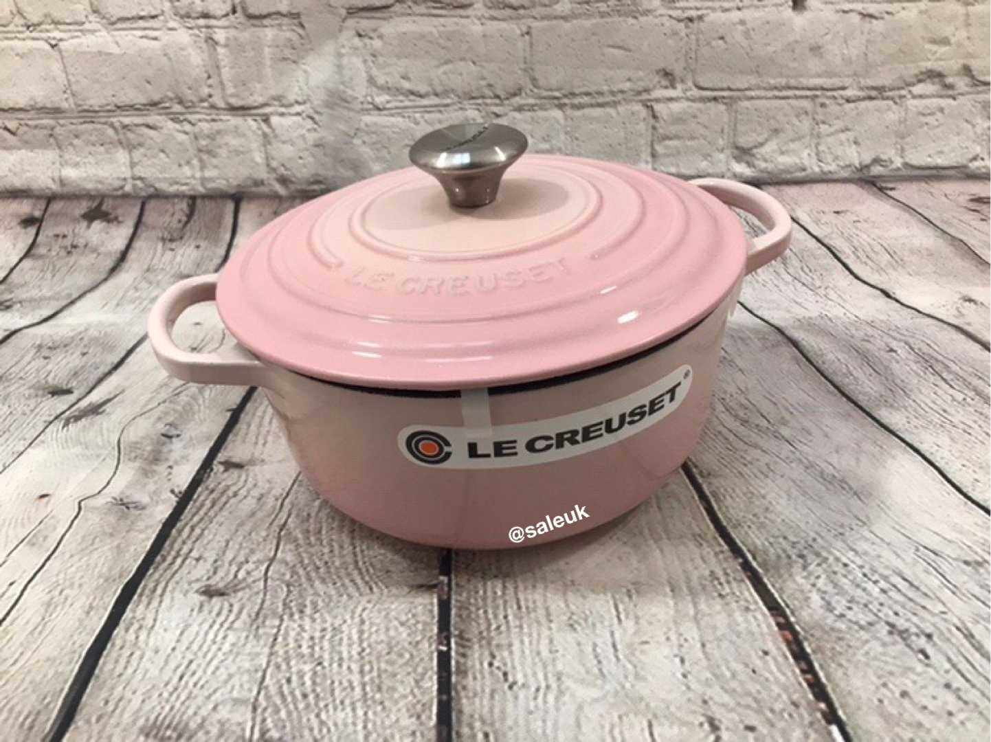 (PREORDER) Le Creuset Round 20cm Shell Pink