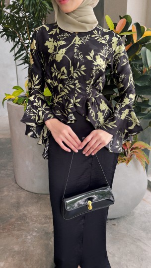 LUNARA PEPLUM SET IN IVY BLACK