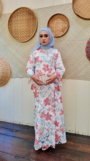 Athea Kurung Luxe