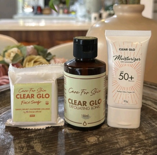 SET CLEARGLO 3 in 1 TONER, SUNSCREEN & FACIAL SOAP