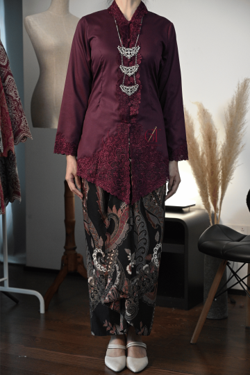 BAJU KEBAYA MAISARAH PURPLE MULBERRY