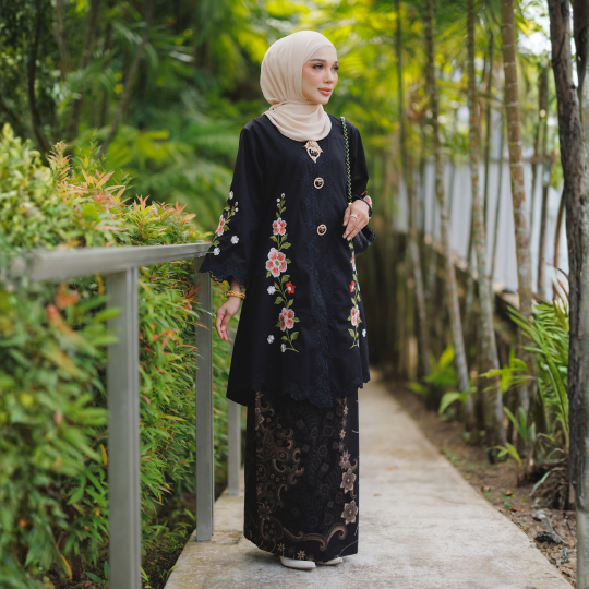 MAHSURI HITAM NIRMALA 02