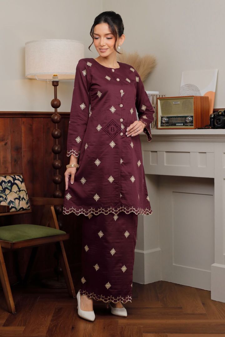 AURELIE MAROON - Image 3