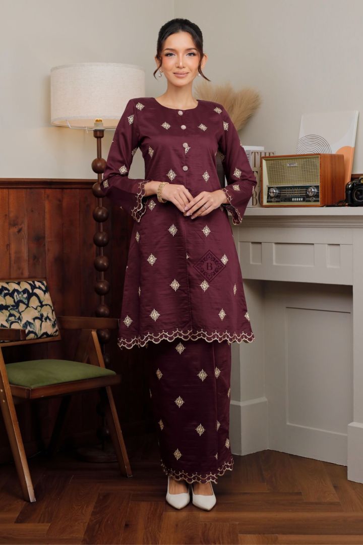 AURELIE MAROON - Image 4