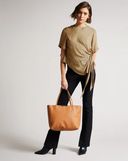 Clarkia Soft Grain Faceted Bar Shopper - Tan