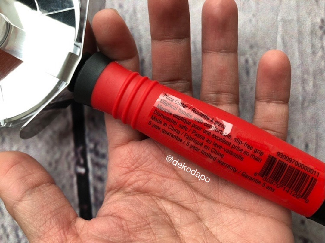 (READYSTOCK) Le Creuset Professional Pizza Cutter