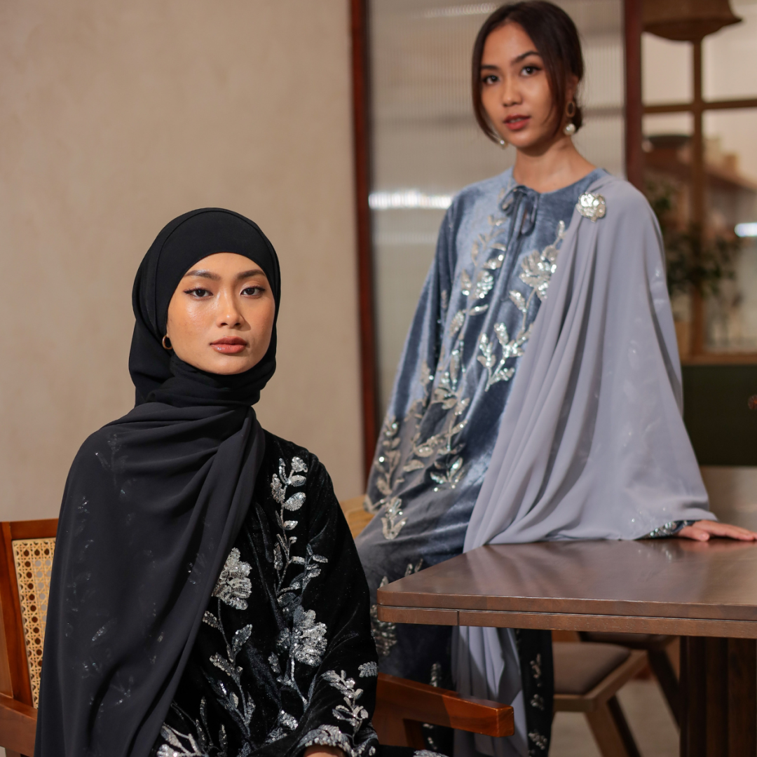 Birai Ratu Velvet Dress (Black) - Image 7
