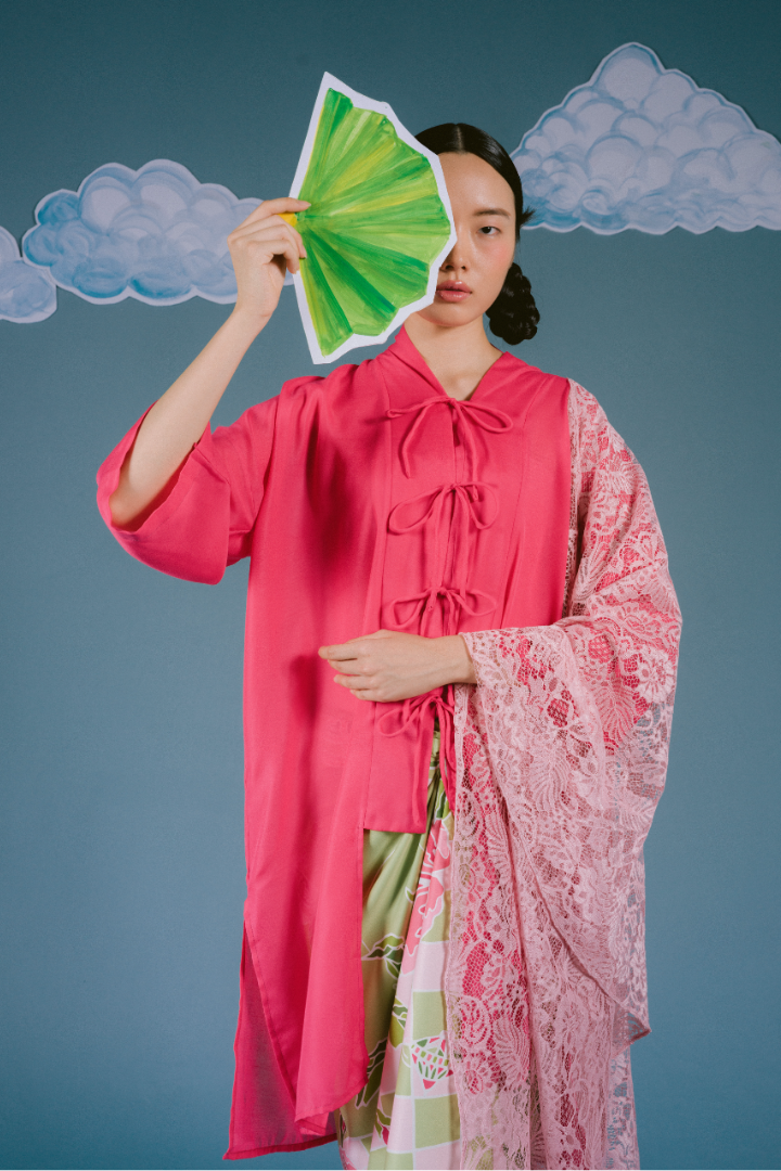 KASIH KEBAYA TOP IN MAGENTA