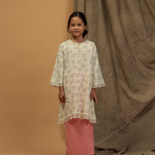 Kurung Senyum Seroja (Pink)