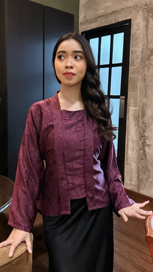 EMMA KEBAYA BLOUSE IN DEAR PLUM