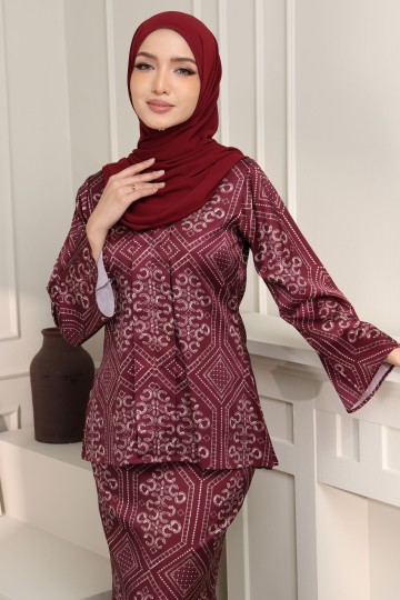 CHLOE KEBAYA DEEP MAROON