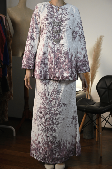 BAJU KURUNG KEDAH KAYLA WHITE BURGUNDY