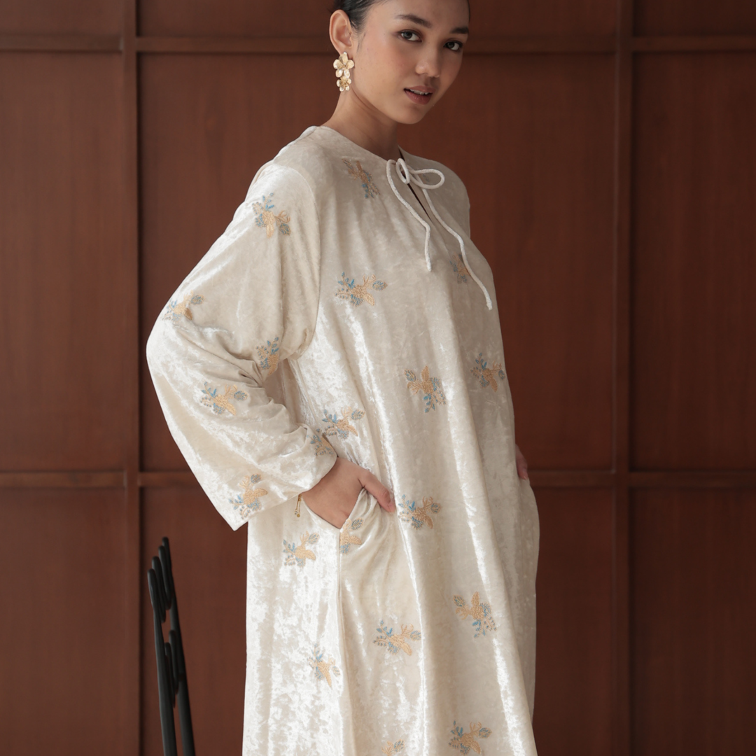 Rona Dewi Velvet Dress (Cream White) - Image 7