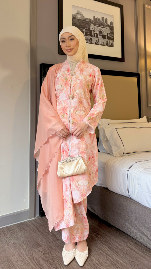 Rosie in Peachy Pink