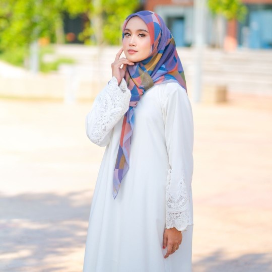 Printed Bawal Safeena in FLAVIA