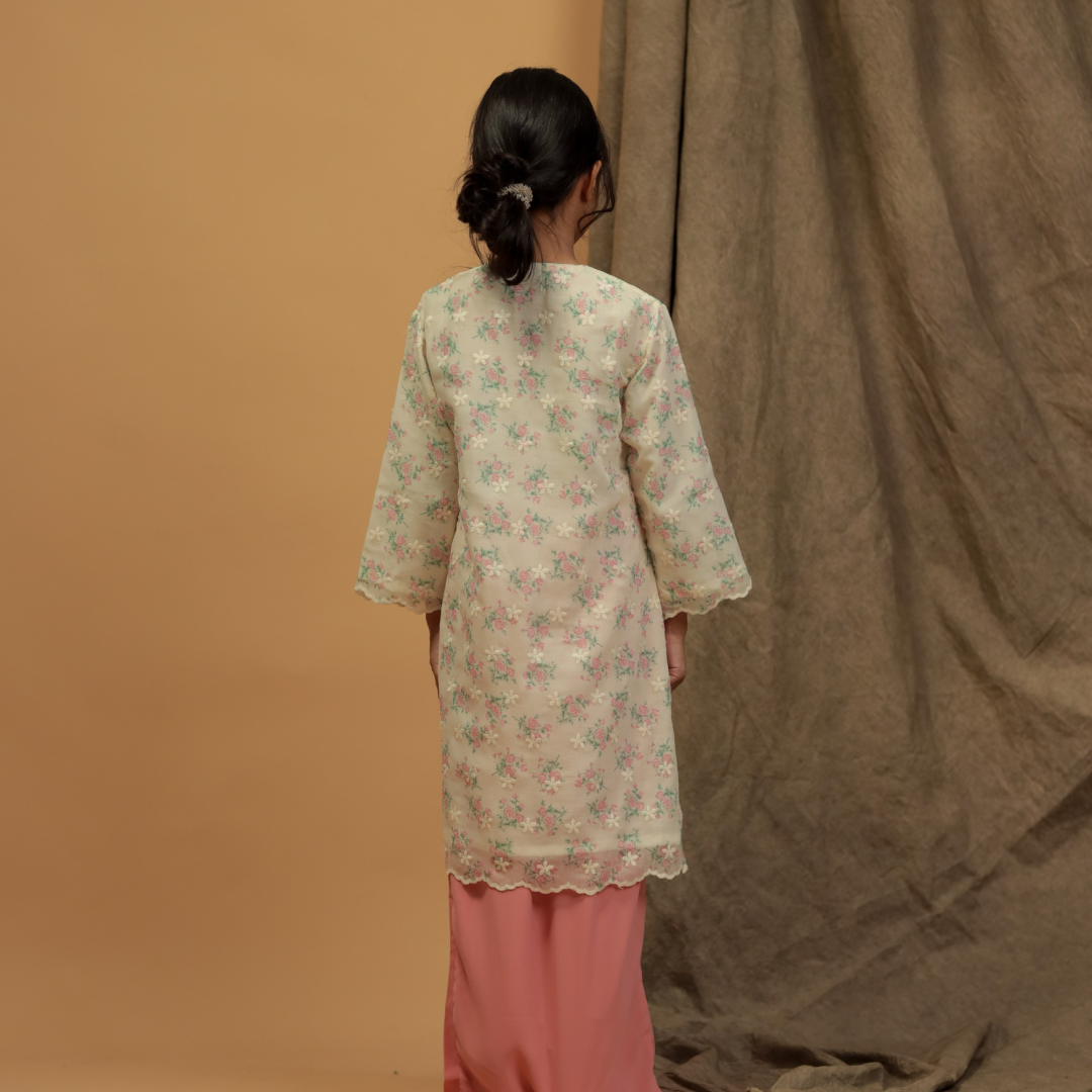Kurung Senyum Seroja (Pink) - Image 4