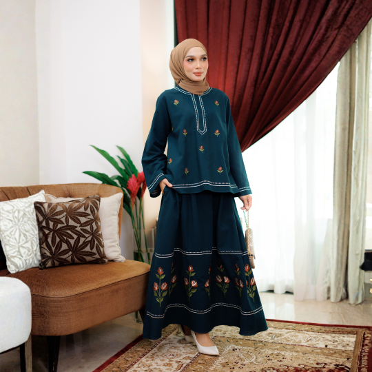 MAHIRAA DEEP EMERALD