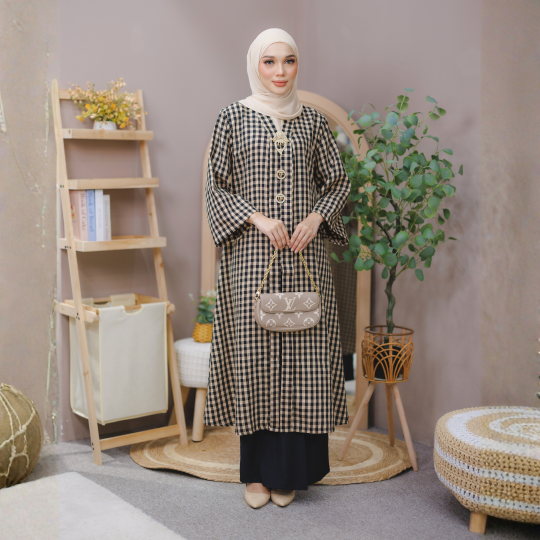 DELIMA BLACK