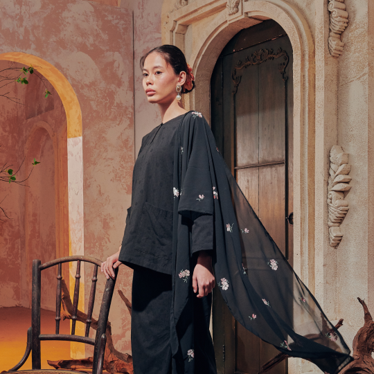 Kurung Pipah (Hitam Manis)