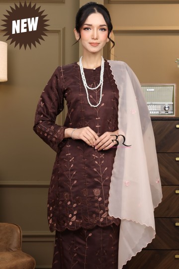 KURUNG PAHANG MAHARANI - RICH BROWN