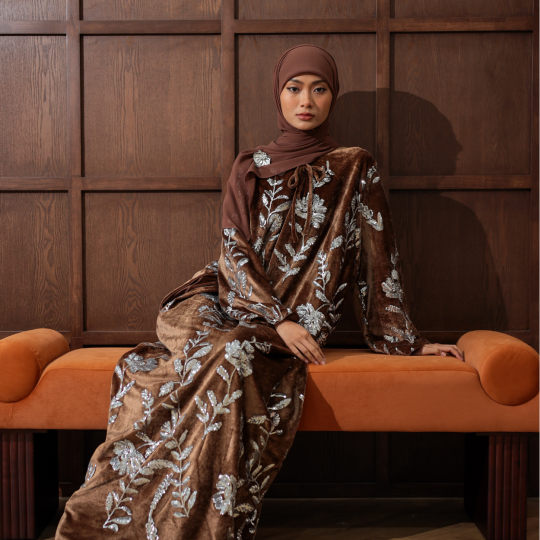 Birai Ratu Velvet Dress (Brown)