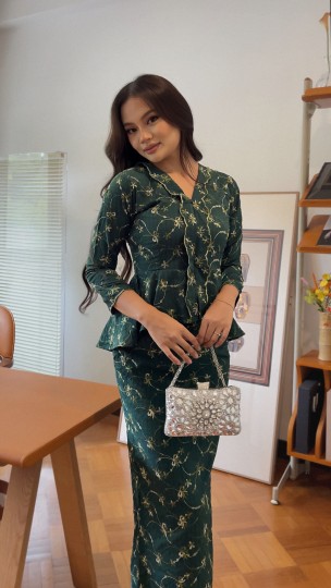 NELISSA COTTON PEPLUM KEBAYA IN EMERALD DREAM