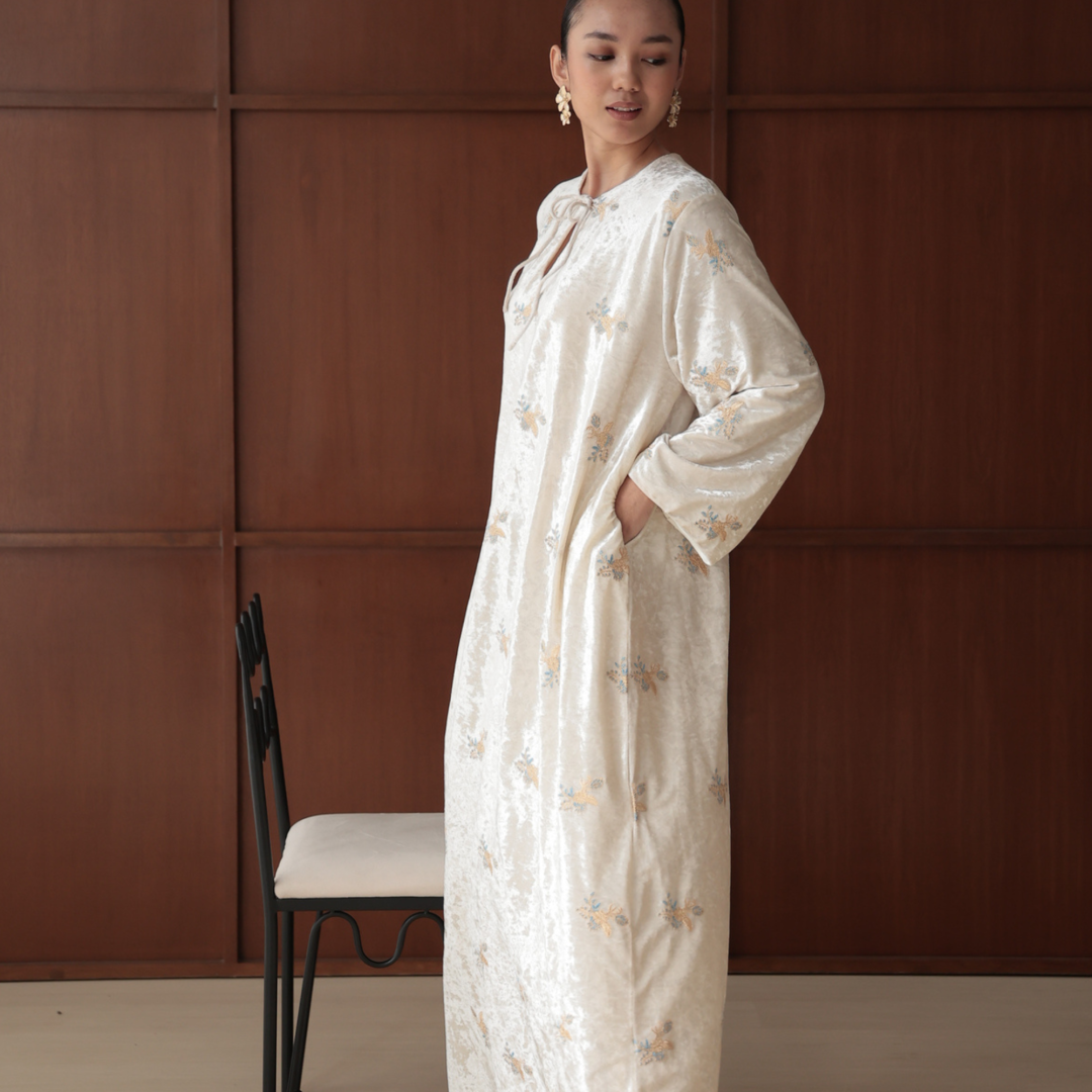 Rona Dewi Velvet Dress (Cream White) - Image 8