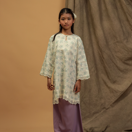 Kurung Senyum Seroja (Purple)