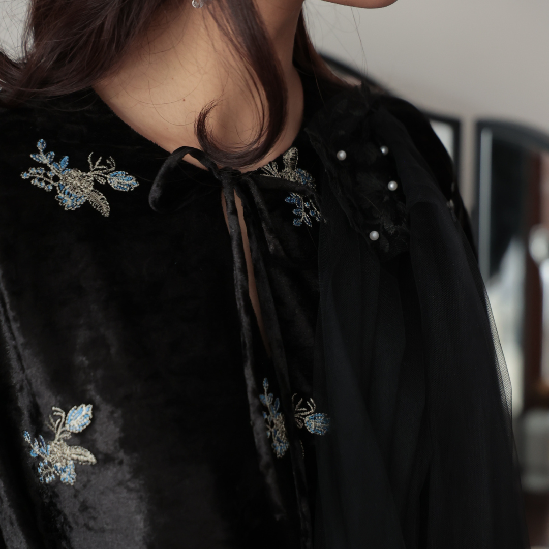 Rona Dewi Velvet Dress (Black) - Image 6