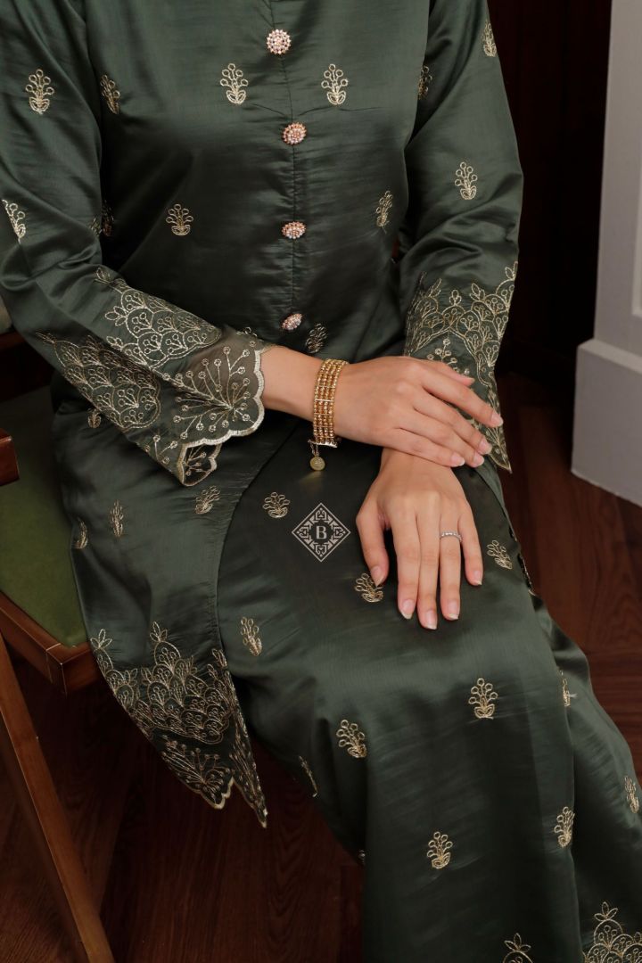 AUDREE OLIVE - Image 2