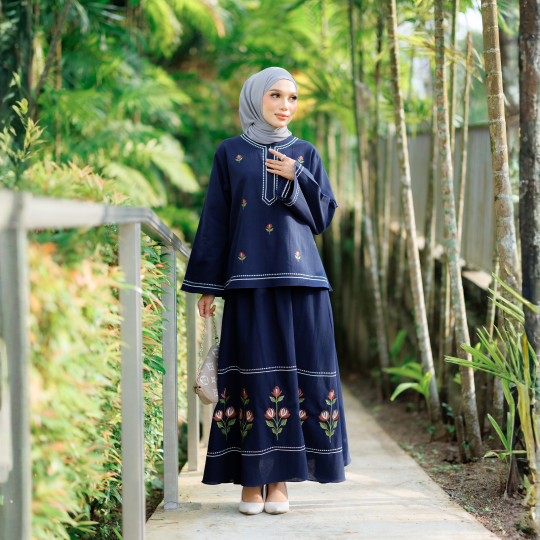 MAHIRAA NAVY BLUE