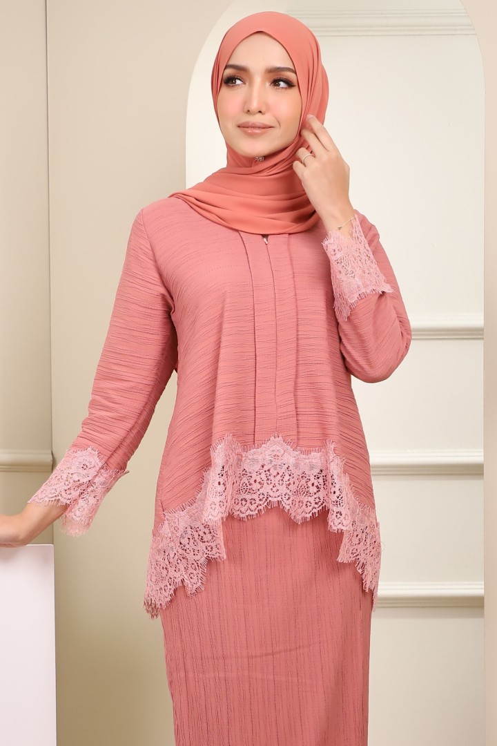 KEBAYA MAYA SALMON - Image 1
