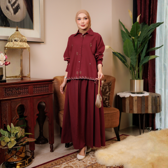 NARESSA MAROON