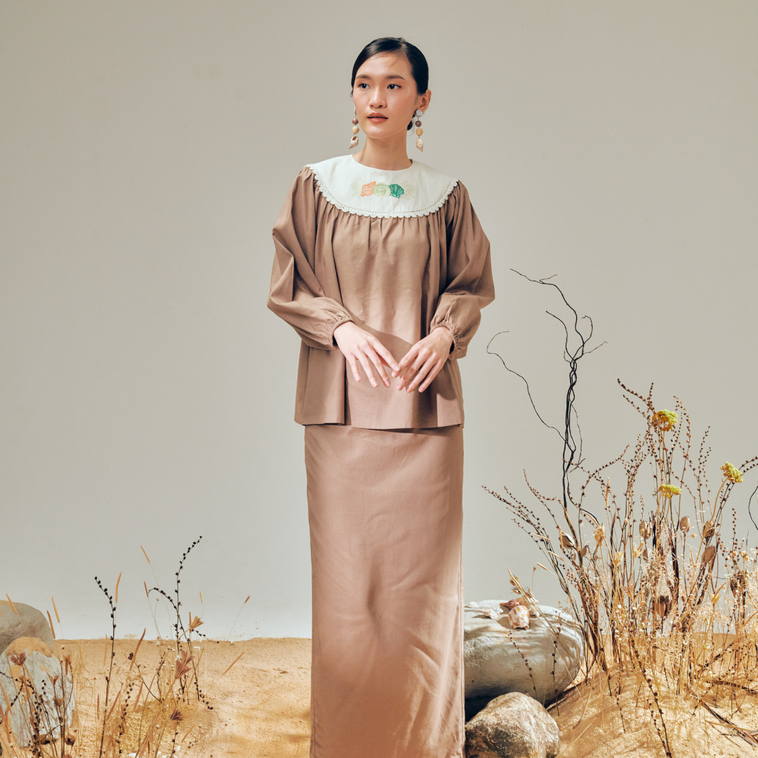 Kurung Pari Pantai (Brown) - Image 1