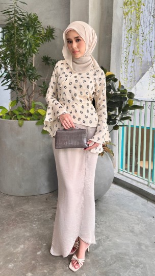 LAURAA PEPLUM SET IN SWEETIE DAISY