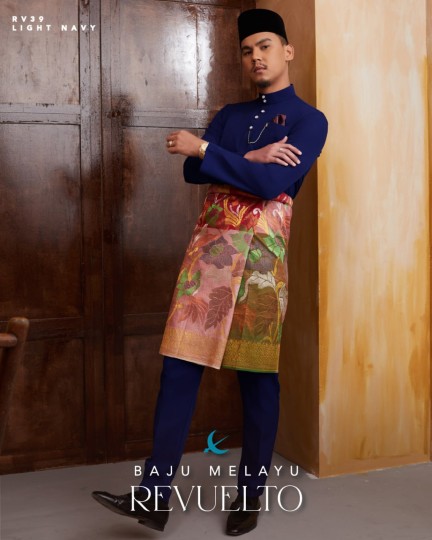 Baju Melayu Revuelto in Light Navy
