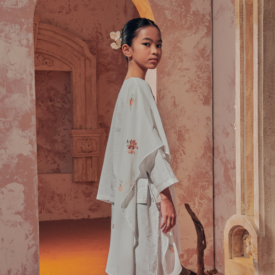 Kurung Pipah (Putih Melati)