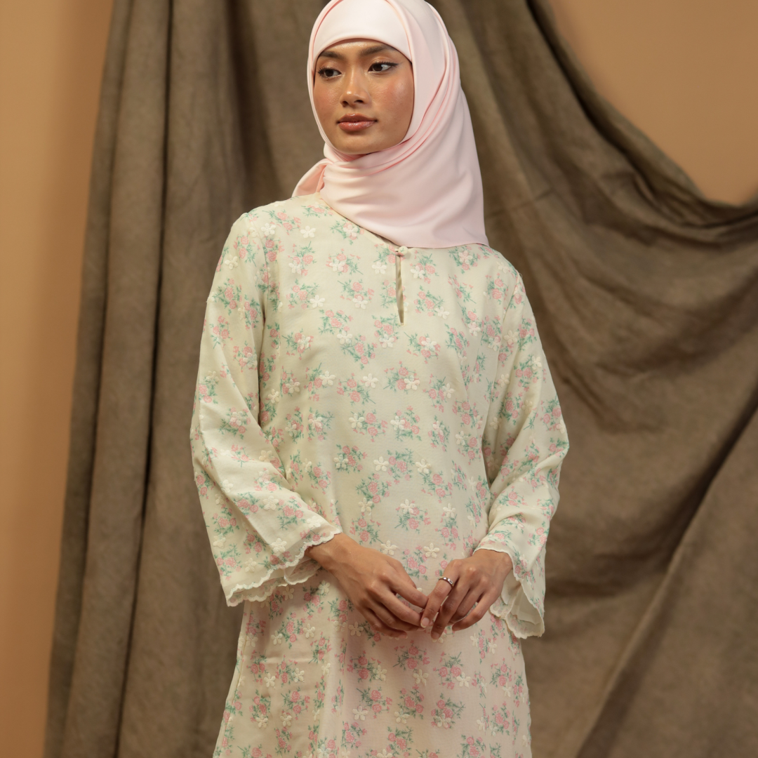 Kurung Senyum Seroja (Pink) - Image 3
