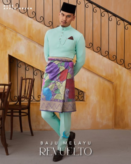 Baju Melayu Revuelto in Apple Green