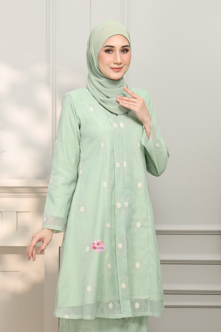QAYLA KEBARUNG MINT GREEN