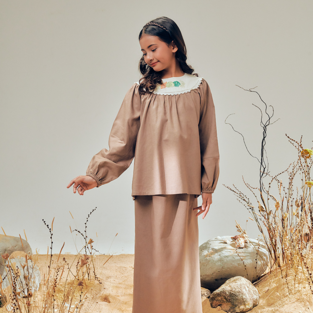 Kurung Pari Pantai (Brown) - Image 2