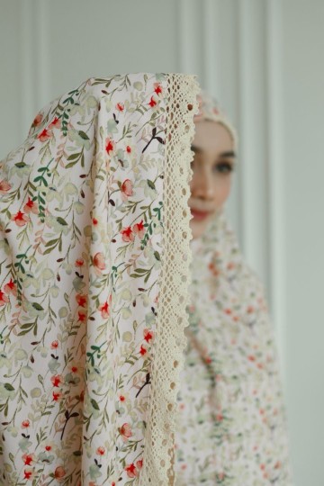 Elle (December 2025)