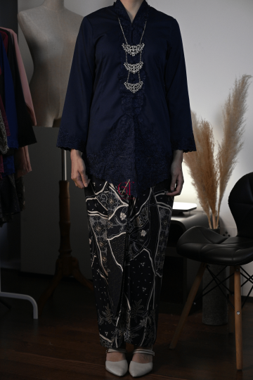BAJU KEBAYA MAISARAH NAVY BLUE