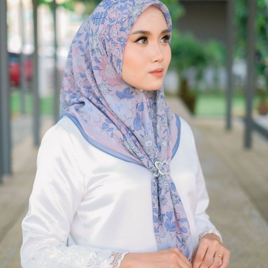 Printed Bawal Safeena in FLORIA