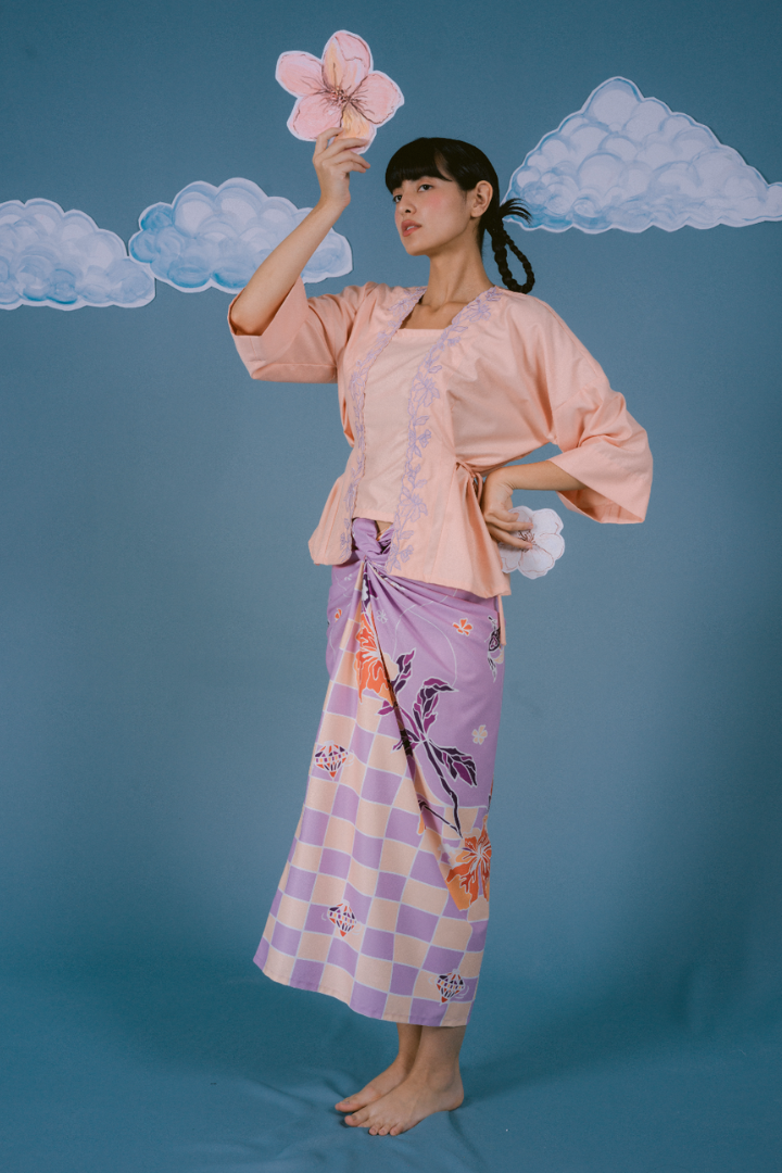 RATNA KEBAYA KUTU BARU TOP IN SOFT PEACH