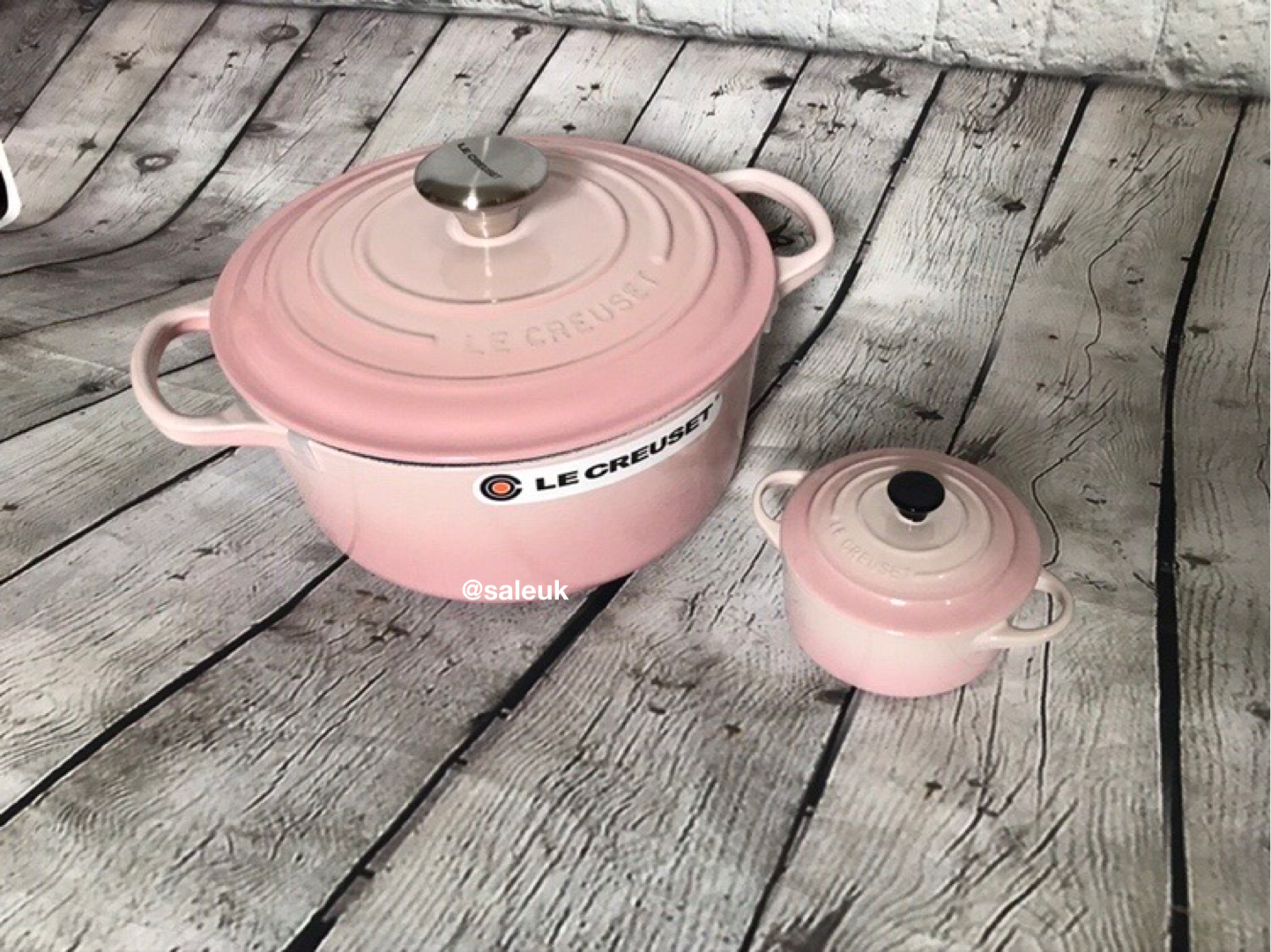 (PREORDER) Le Creuset Round 20cm Shell Pink