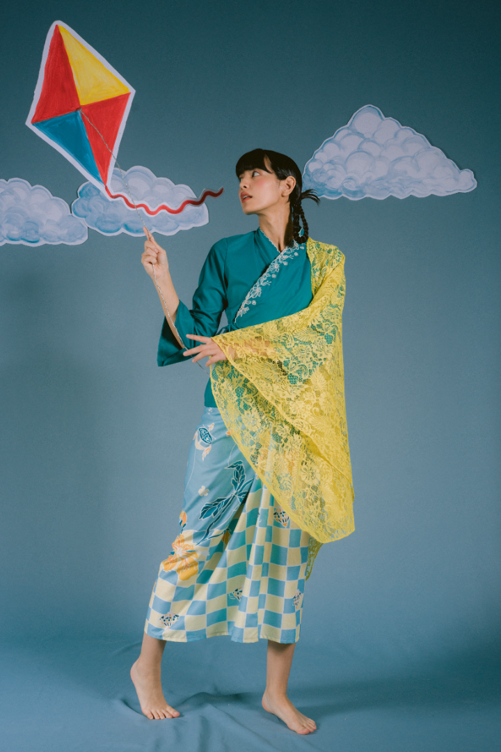 INDAH KEBAYA TOP IN TEAL