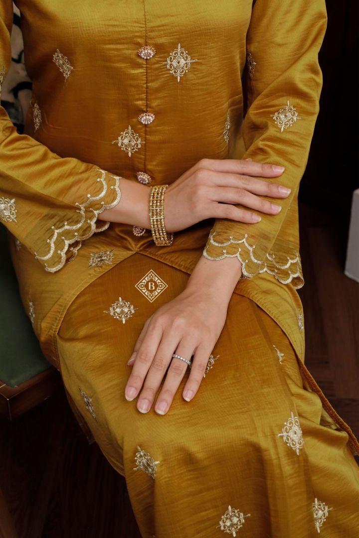 AURELIE MUSTARD GOLD - Image 2