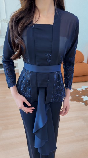ADINDA KEBAYA IN DIVINE DARKBLUE