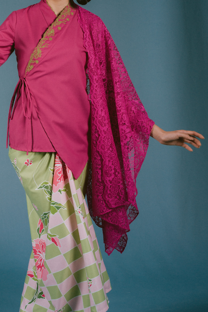 MEMORIA SELENDANG IN MAGENTA